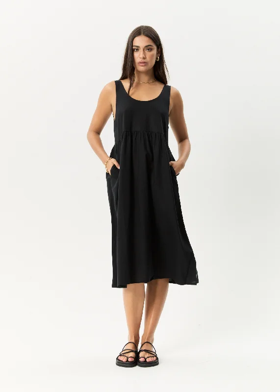 Everyday essentials for a stylish wardrobe   AFENDS Womens Jesse - Midi Dress - Black