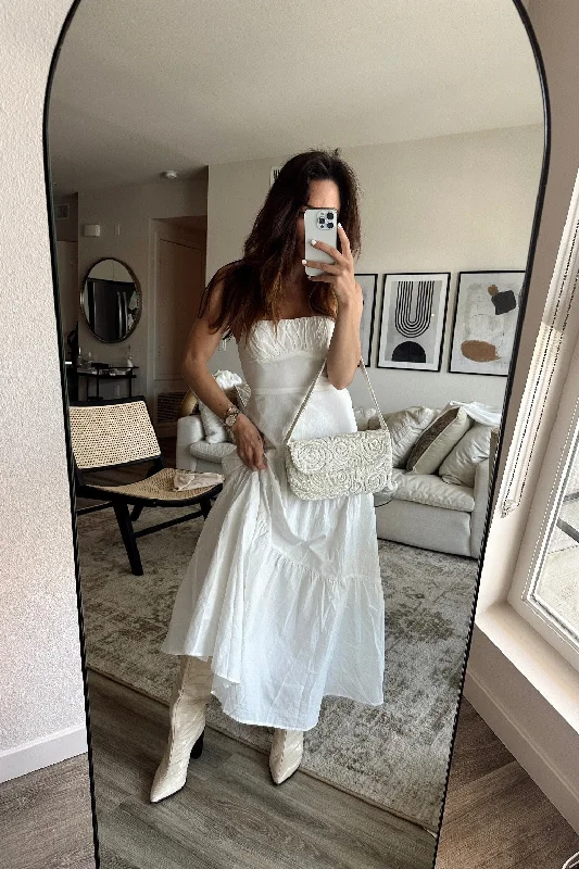 Trendy women’s clothing that suits every taste   Magnolia White Linen Maxi Dress