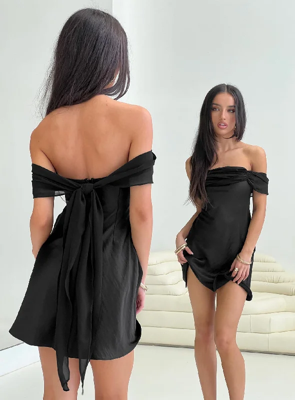 Women’s fashion that reflects your personality   Adoration Mini Dress Black