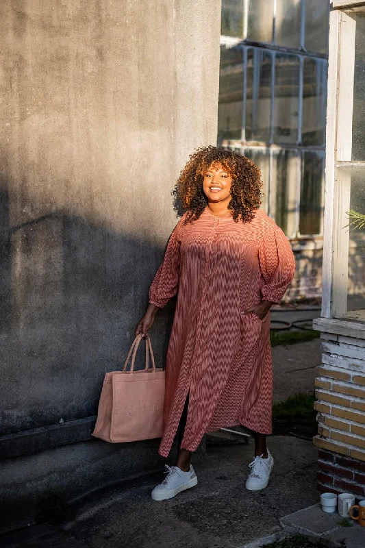 Perfect fashion pieces for the busy woman   Fibre Mood Maude Dress