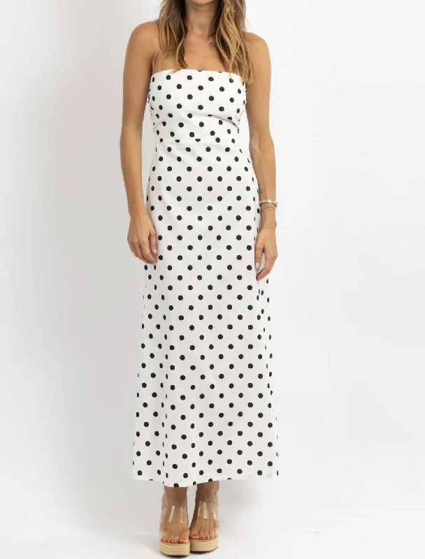 Create a timeless wardrobe with fashionable pieces   Vivian Dress In Black/white