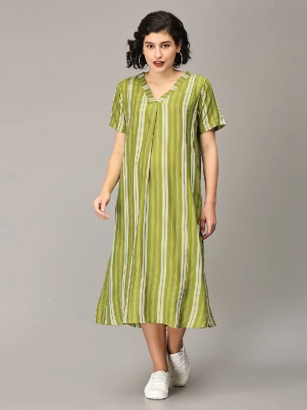 Statement pieces for the confident woman   Soo Swamped Striped Maternity and Nursing Tunic Dress